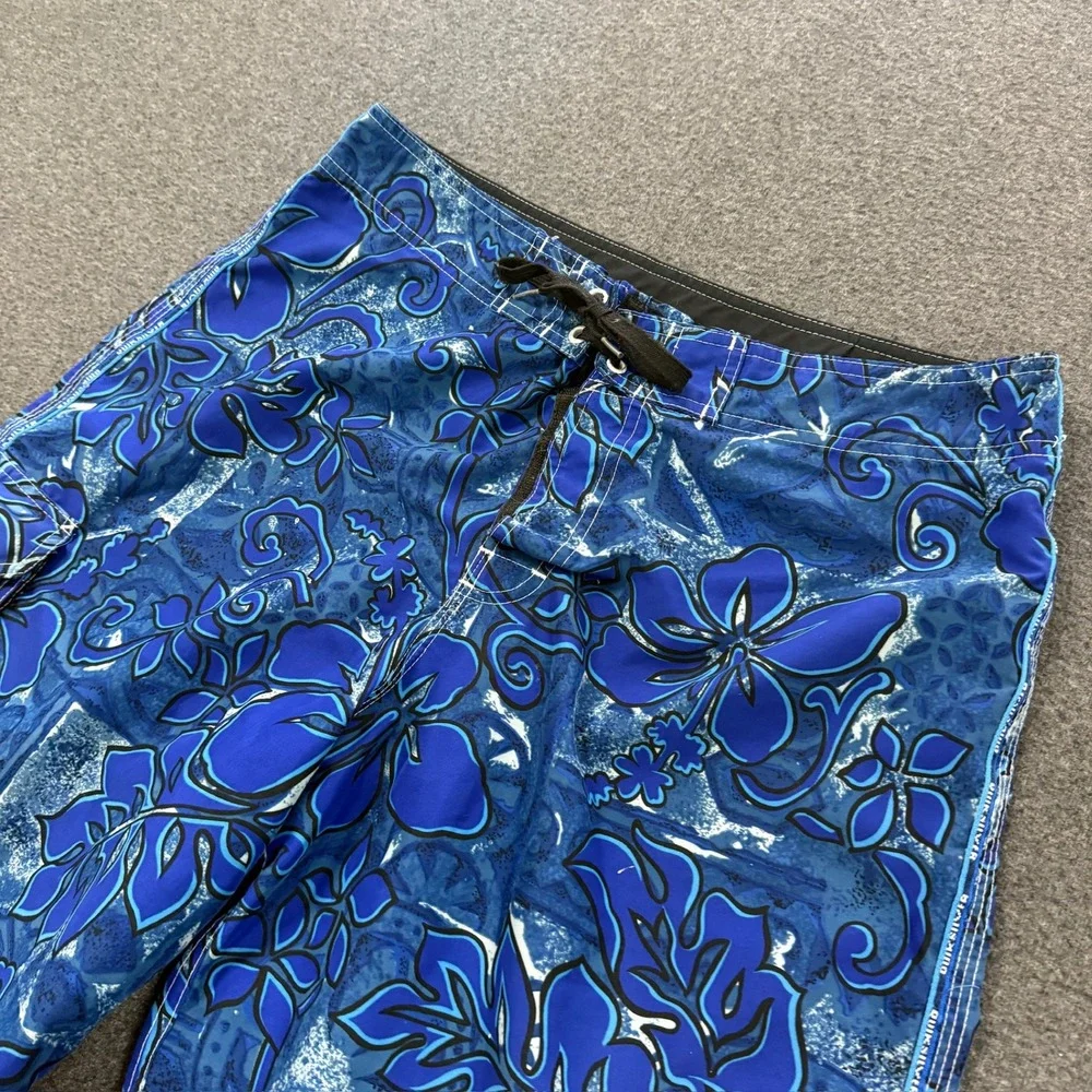 Vintage Quiksilver Board Shorts Mens 33 Blue Good Floral Hibiscus Cargo Surf